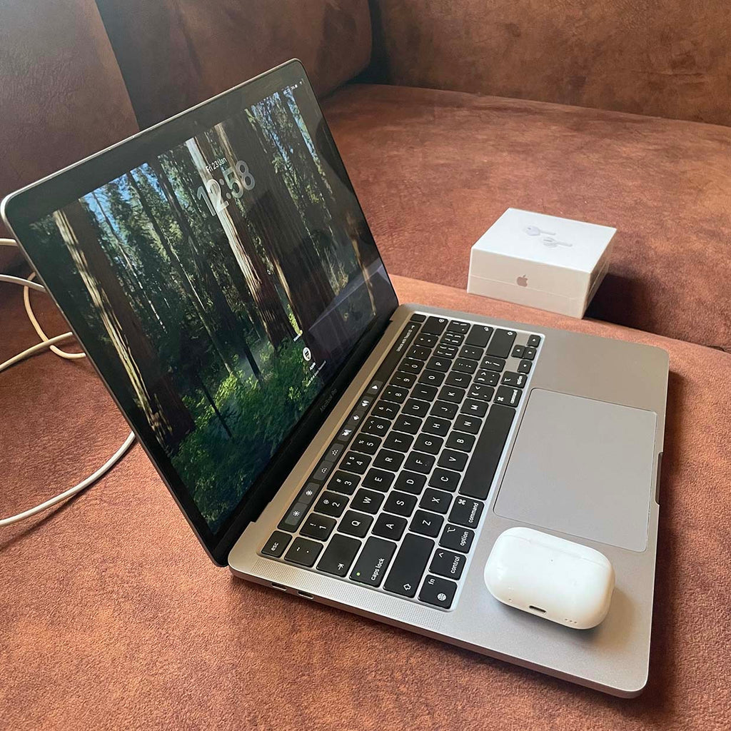 MacBook Pro 13-inch M1 + (8GB-256GB) iPad – Kigali Discount
