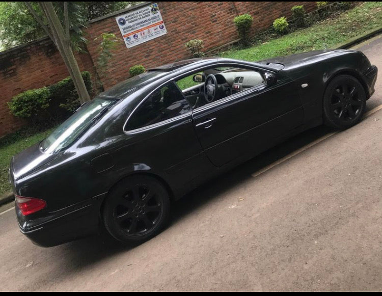 Used Mercedes Benz CLK 320  Coupe (in great condition)