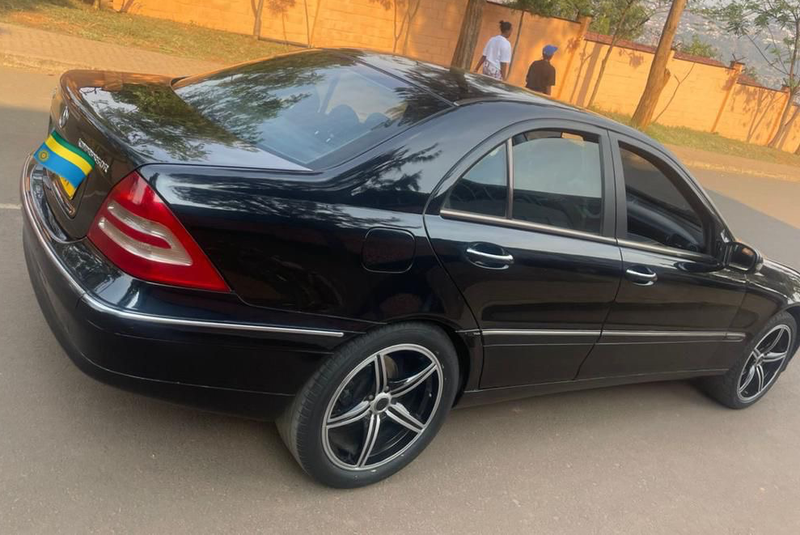 MErcedes Benz Kompressor C200 (2003) Used car for sale