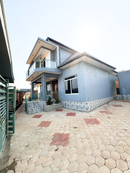 Decent house for Sale nearby Lake in Kanombe (4 Bath and 5 Bedrooms)