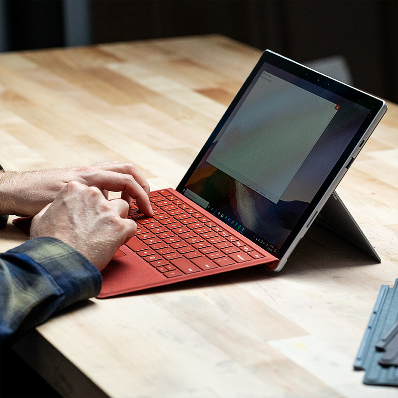 MS Surface Pro 5  (i5 7th Gen)